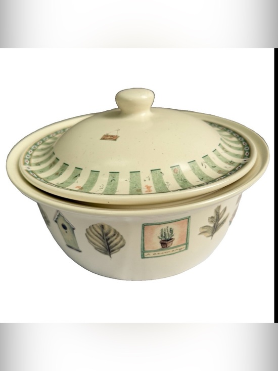 Pfaltzgraff Other - Pfaltzgraff Naturewood Stoneware Round Casserole w/Lid Garden 318 Green USA